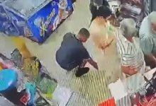 Мужчина фотографировал женщин под юбкой в Семее (ВИДЕО)