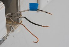 Девочка погибла от удара током на базе отдыха в России