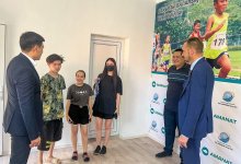 Первичка партии AMANAT открыла тренажерный зал для детского дома