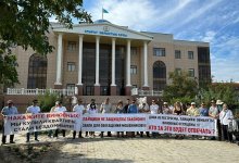 40 дольщиков недостроенных ЖК выступили с требованиями в Атырау