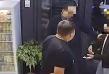 Скандал в цветочном магазине Шымкентa: известна личность второго мужчины