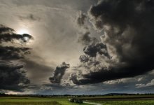 В Алматы и 12 областях Казахстана объявили штормовое предупреждение