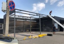 Незаконную автомойку снесли по решению суда в Алматы