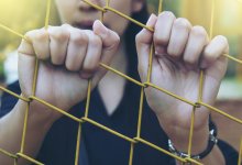 "Муж держит в заточении": казахстанка в Индии просит о помощи