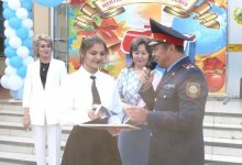 Задержавших грабителя школьников отблагодарили в Актюбинской области