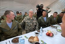 Меня до армии пугали дедовщиной – солдат рассказал Токаеву о службе