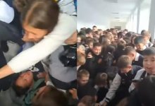 Паника, дети лежат на полу: страшная давка в школе Кокшетау попала на видео