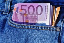 В Алматы у женщины украли деньги в автобусе