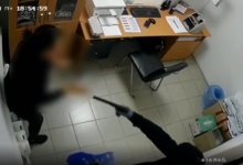 Дерзкое ограбление ломбарда попало на видео в Актобе