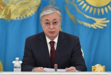 Токаев поздравил казахстанцев с Днем труда