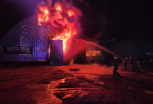 Ангар с картофелем горит в Павлодарской области