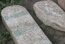 Древние надгробия обнаружила в фундаменте своей постройки жительница Уральска