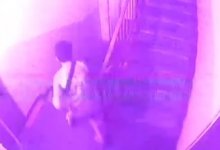 Закрыл рот и трогал за грудь: подросток домогался алматинки в подъезде (ВИДЕО)