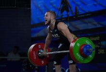 Казахстанский тяжелоатлет взял бронзу на Азиаде