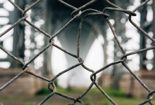 О сбежавших из тюрьмы заключенных сообщают жителям Костанайской области