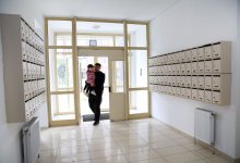 Как жители пострадавшего от пожара ЖК "Аккент" отреагировали на ремонт (ВИДЕО)