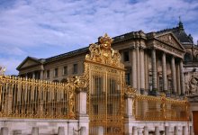 Версальский дворец и Лувр закрыли из-за угроз о бомбе