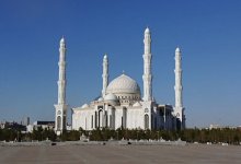 В Астане эвакуировали посетителей мечети "Хазрет Султан"