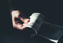 Сколько составил курс доллара перед выходными в Казахстане