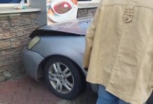 Перепутала педали? Павлодарку, врезавшуюся в стену магазина, накажут штрафом