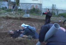 Монахини подрались с экоактивистами во Франции