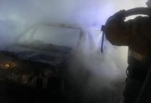 Три машины повредились при автопожаре в Усть-Каменогорске