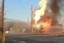 Газовоз загорелся возле АЗС в Жамбылской области