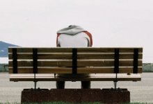 Спрыгнувшего с моста мужчину разыскивают в Атырау