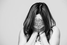 "Пыталась покончить c собой": алматинка рассказала об изнасиловании охранником бара