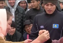 Сельчанки устроили соревнования по армрестлингу в Кызылординской области