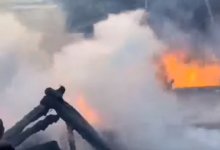 Двухэтажный дом горел на побережье Бухтарминского водохранилища (ВИДЕО)