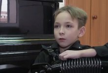 11-летний баянист из Казахстана выиграл "Трофей мира"
