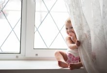 Полуторагодовалый малыш выжил после падения с 18 этажа