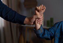 На трое суток арестовали семейного агрессора за неповиновение полиции в Петропавловске