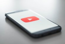 Созданный с помощью ИИ контент будут помечать на YouTube