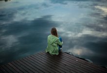 Одиночество наносит организму такой же вред, как и 15 сигарет в день – ВОЗ