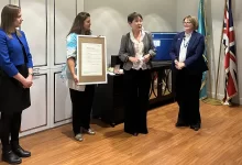 Орден Британской империи впервые в истории вручили гражданке Казахстана