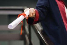 20 грантов и специальные стипендии получили победители Президентской олимпиады