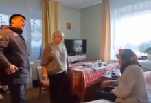 Участковый вынес пенсионерку из пожара в Костанайской области (ВИДЕО)