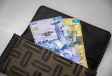 Декану Атырауского университета шесть лет незаконно выплачивали зарплату