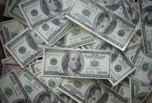 Доллар ощутимо подорожал в начале недели на торгах в Казахстане