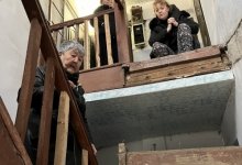 Лестница обрушилась в жилом доме в Актобе. Есть пострадавшие