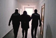 Боялись расправы: "блогер"-вымогатель держал в страхе работников поездов в Семее