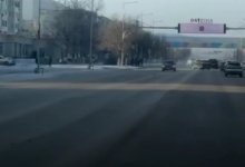 Как кортеж Токаева в Актобе подрезал автомобиль, попало на видео