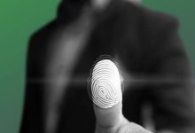 Сенаторы внесли поправки в закон, предусматривающий сдачу отпечатков пальцев