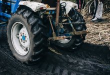 Тракториста под наркотиками задержали в Усть-Каменогорске (ВИДЕО)