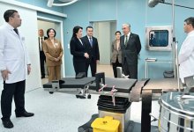 Токаев посетил новую поликлинику в Астане