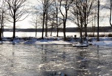 Мужчины провалились под лед в Костанайской области