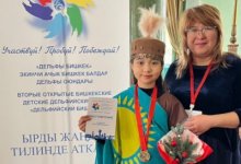 Юная павлодарка восхитила жюри жестовым пением в Кыргызстане