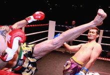 Хулиган эффектным ударом с ноги разнес витрину в Алматы (ВИДЕО)